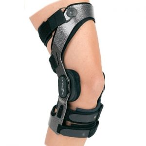 Donjoy Armor Hinged Knee Brace 