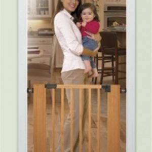 Summer Infant Deluxe Wood Doorway Gate